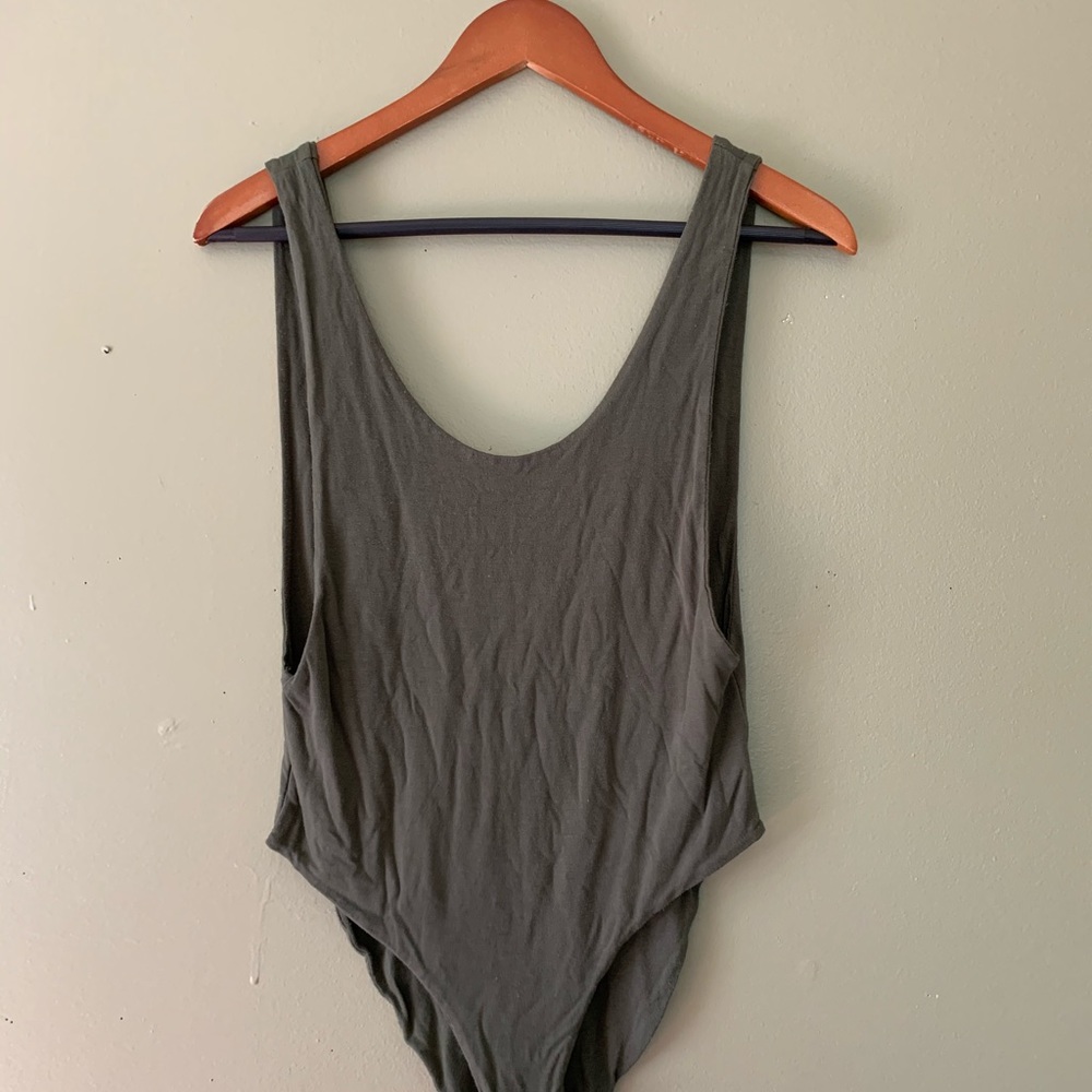 Super scoop body suit